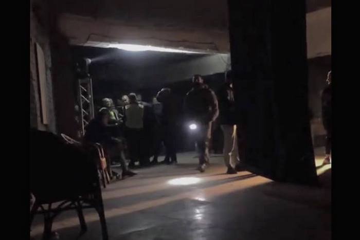 Полиция устроила жесткую облаву в киевском клубе "Jugendhub": людей избивали прикладами автоматов, били ногами в живот и забрали в военкомат - опубликована причина, фото и видео