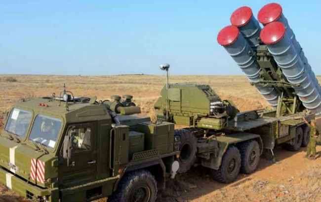 Россия стремительно наращивает группировку войск в Крыму: на полуостров прибыли новые зенитно-ракетные комплексы и сотни единиц бронетехники