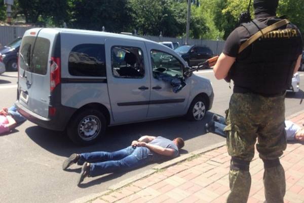 Подробности перестрелки в центре Киева: курьеры преступной группы развозили по городу "отмытые" деньги