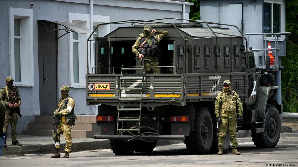 ​Открыта дорога на Херсон: пропагандистские паблики пишут, что оккупанты оставили Снегиревку