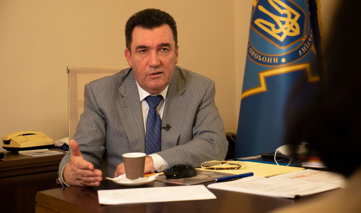 Можно будет связаться даже с президентом: на КППВ на Донбассе установят пункты связи с властями