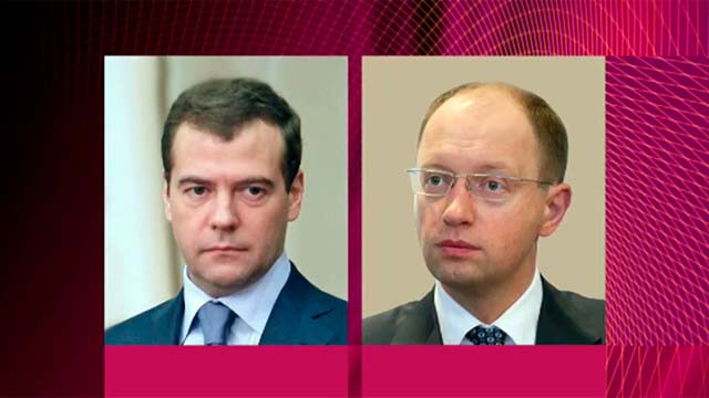 Яценюк потребовал у Медведева выполнение минских договоров