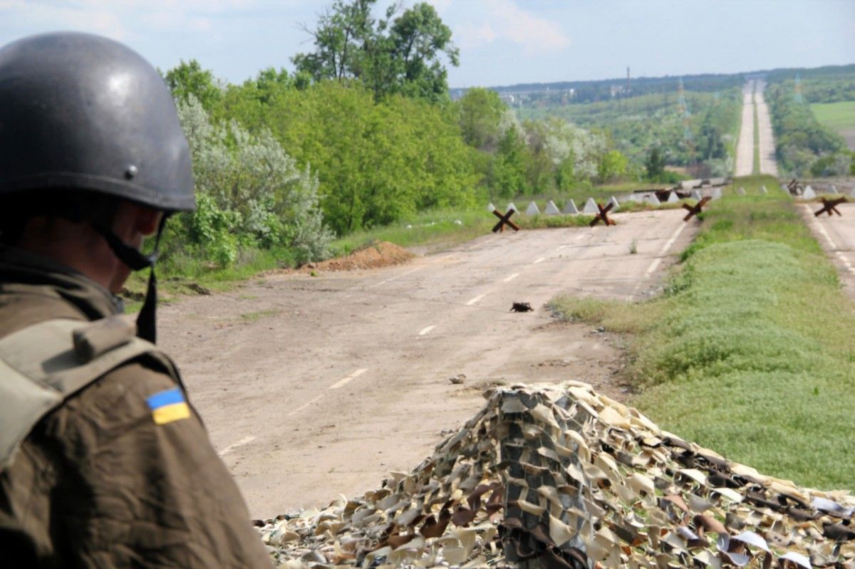 Помог "Миротворец": на Донбассе сразу 3 террориста попались "в сети" гвардейцев - подробности
