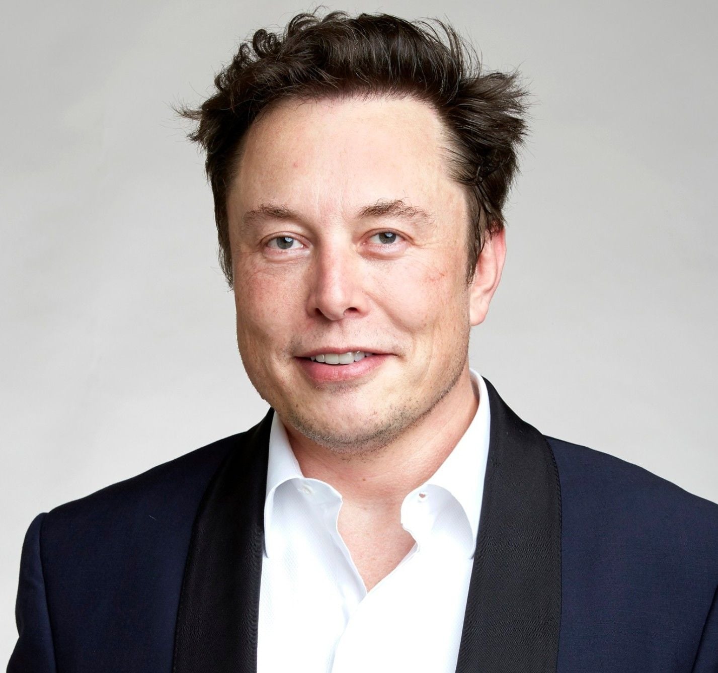 Илон Маск: как один человек меняет будущее технологий, космоса и человечества