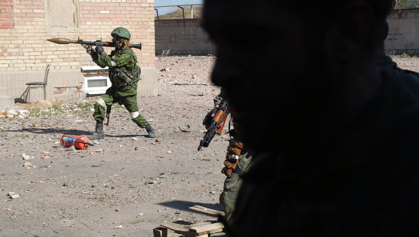 ДНР: Украинские военные удерживают два ангара в аэропорту Донецка