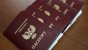 Новый миф оккупированного Донецка: боевики утверждают, что около 1000 иностранцев стали "счастливыми" владельцами "паспортов "ДНР" - Тымчук
