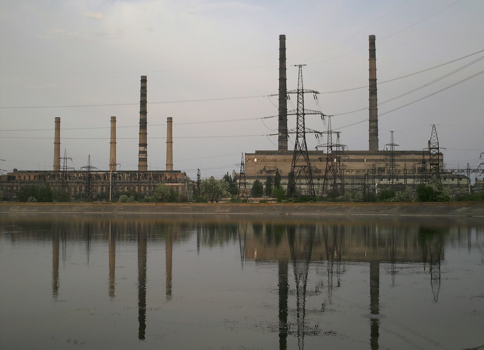 Угольный кризис на Донбассе: Славянская ТЭС полностью остановлена из-за отсутствия топлива