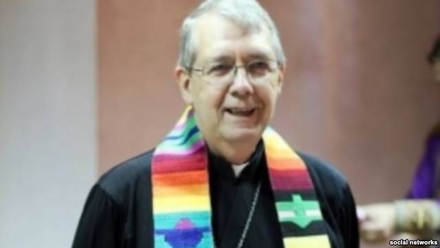 В России запрессовали американского пастора, читавшего лекцию геям и лесбиянкам