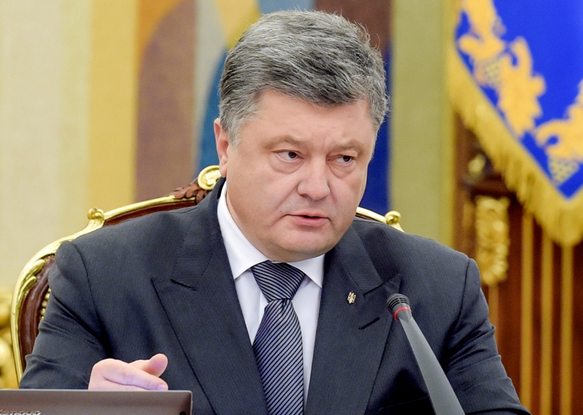 Порошенко отдал фундаментальное поручение насчет пенсий в Украине: "Мы должны защитить своих людей"