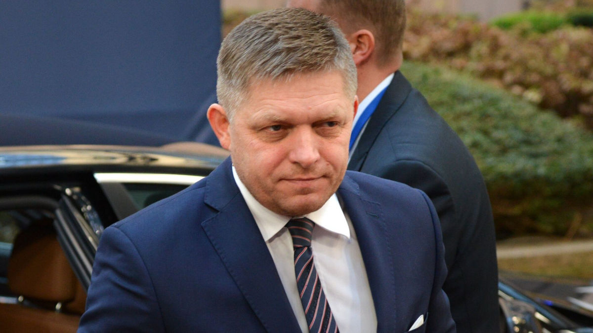 "Держим за вас кулаки", - Фицо резко изменил риторику об Украине