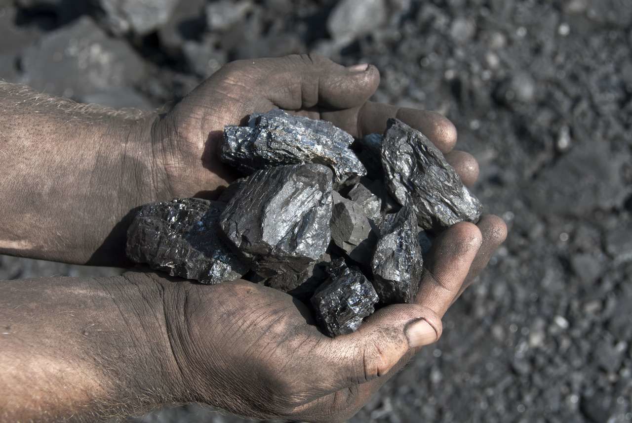 Украина не сможет отказаться от угля до 2035 года, как обязывалась, – Стефанишина