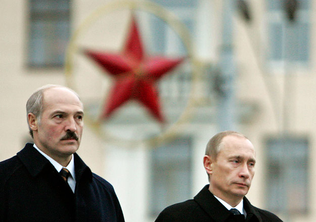 ​Путин слишком заигрался в царя - Лукашенко уходит из орбиты влияния Кремля и меняет экономическую стратегию Беларуси