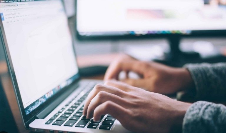 Гибридный формат работы: как подготовиться к поиску вакансий с учетом удаленной и офисной работы 