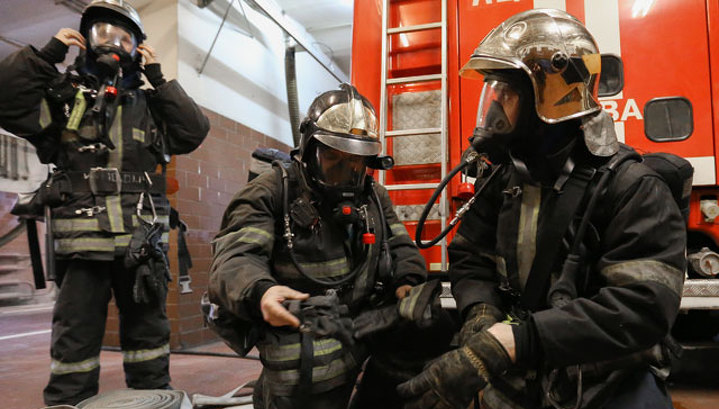 Сразу два мощных взрыва прогремели в кафе Москвы: опубликовано первое видео, много раненых