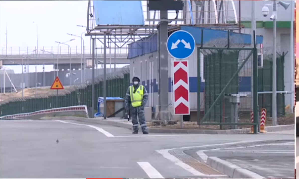 На Керченском мосту установили блокпост: что происходит в Крыму