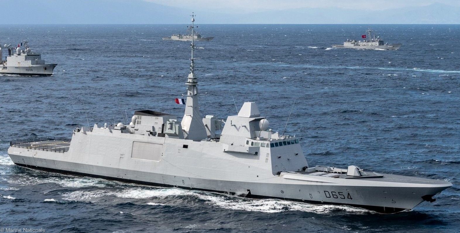 Новітній французький фрегат FS Auvergne увійшов у Чорне море – у РФ дали коментар