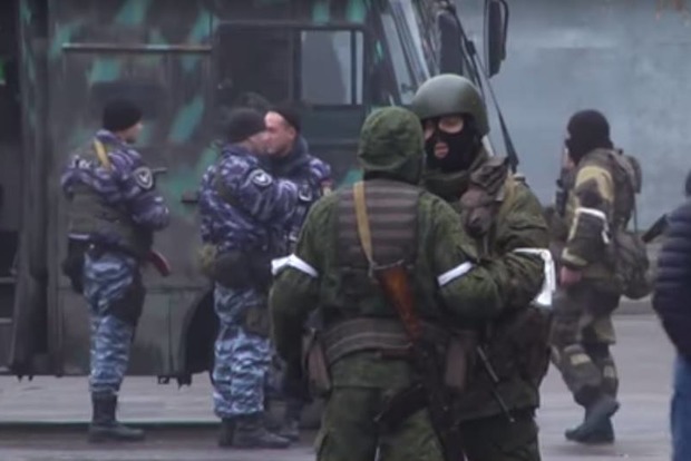 В России пригрозили оккупацией всего Донбасса по примеру Крыма: ситуация в Луганске и Донецке в хронике онлайн