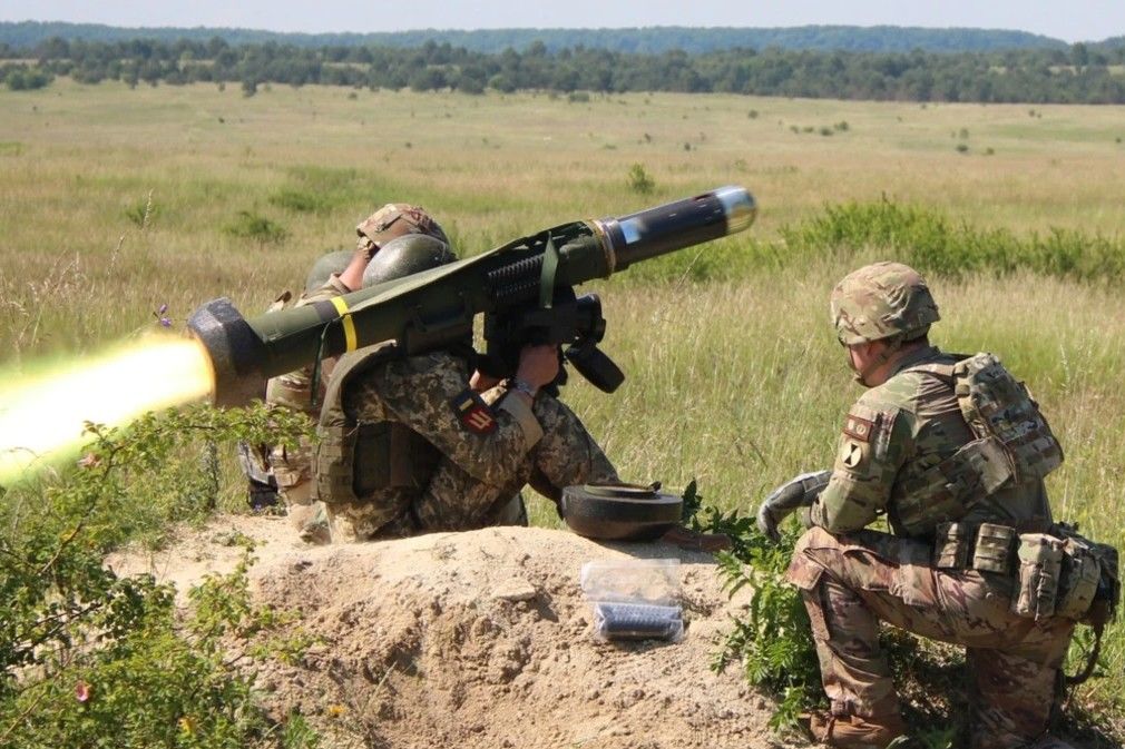 ​США передали Украине 30 ПТРК Javelin и сотни ракет – Пентагон