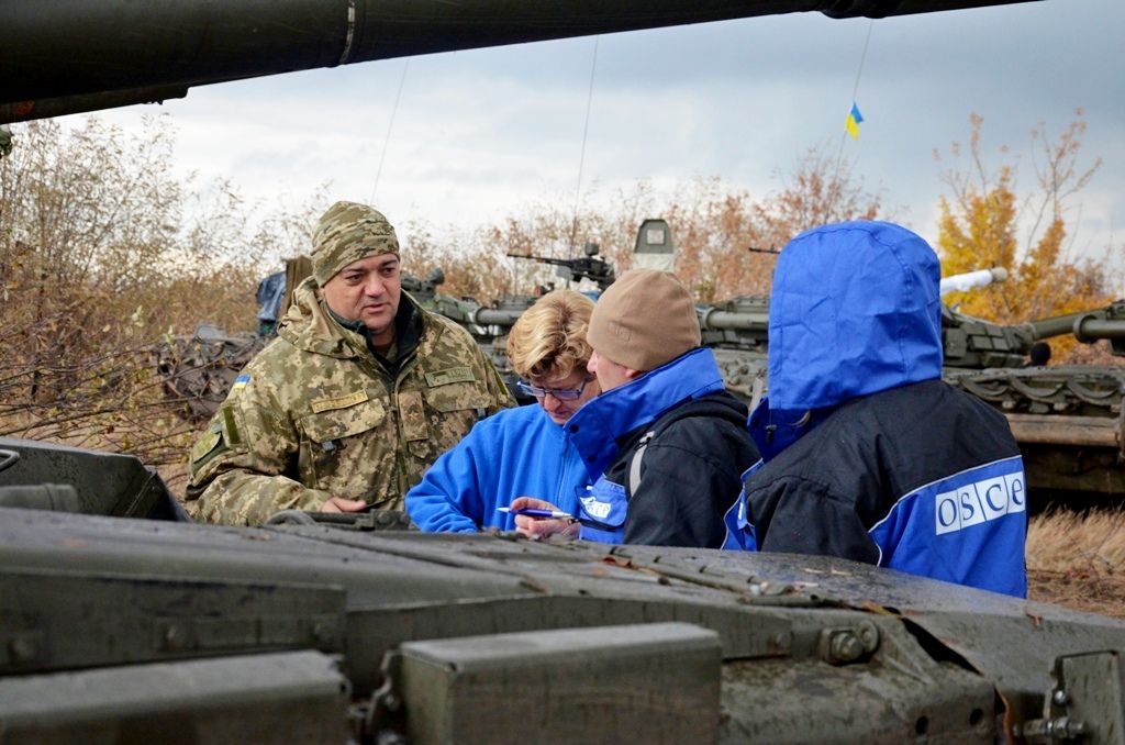 На Донбассе засветились "Грады" и пушки боевиков