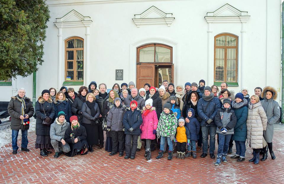 Первая церковь на Луганщине перешла в ПЦУ - кадры