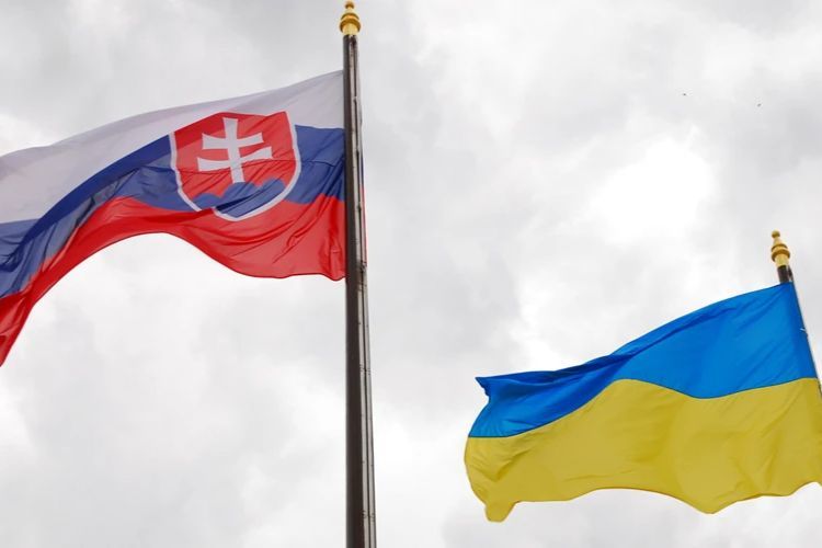 ​"Если власти не могут - сможем мы", - словаки собрали €2 млн на снаряды для ВСУ