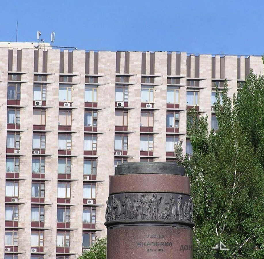 В Донецке "убрали" еще один символ Украины – реакция