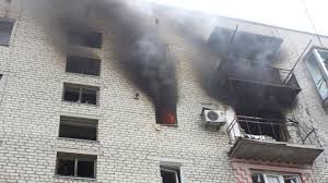 Результат обстрела Донецка: в Киевском районе горят жилые дома