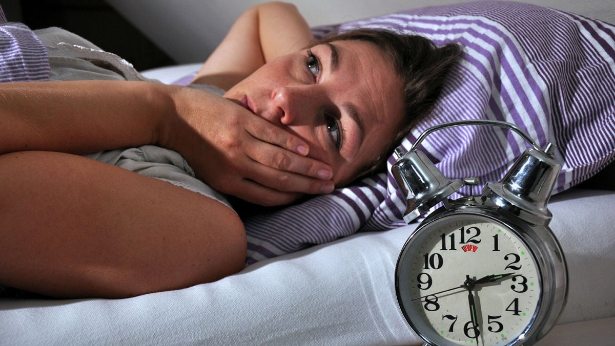 Як подолати безсоння та швидко заснути: поради лікаря