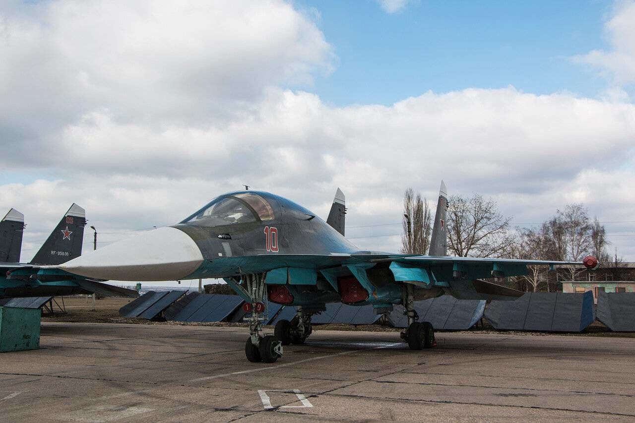 Два ​Ми-8 и Су-34 "отминусованы" под Брянском: сбиты три борта, силовики РФ ищут "диверсантов"