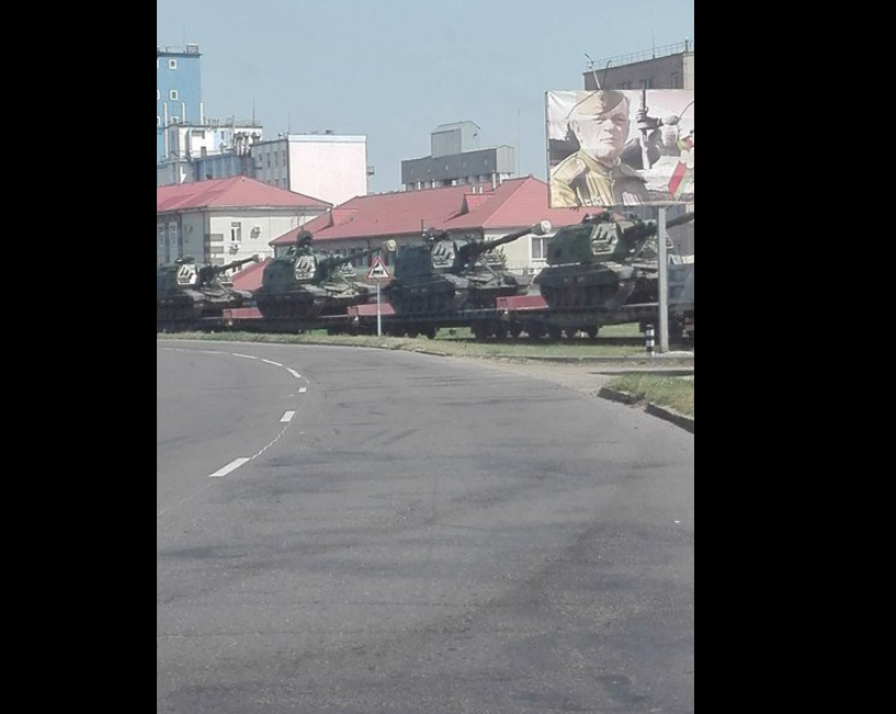 Учения "Запад - 2017": соцсети опубликовали новые фото переброски эшелонов российских танков в Беларусь
