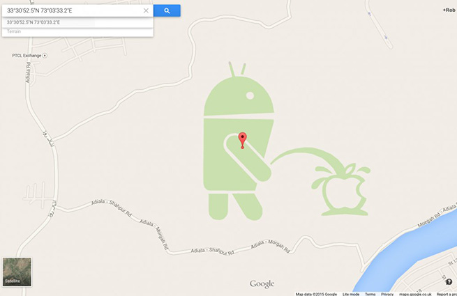 Робот Google помочился на логотип Apple на карте Пакистана