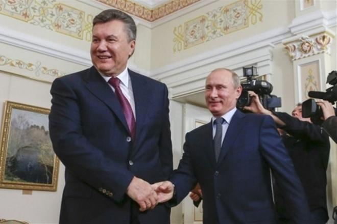 Путин рассказал, как спасали кортеж Януковича: спецназ, вертолеты и засада