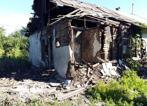Обстрел Торецка боевиками "ДНР": первые шокирующие фото последствий разрушений