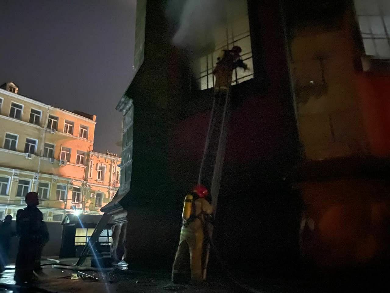 Пожар в костеле Святого Николая в Киеве нанес невосполнимый ущерб – видео изнутри