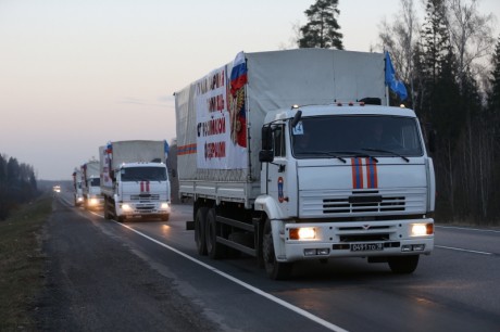 Кремль снова снабжает террористов "подарками": более 20 фур из РФ пересекли границу под видом "гуманитарки" - Госпогранслужба Украины сделала срочное заявление
