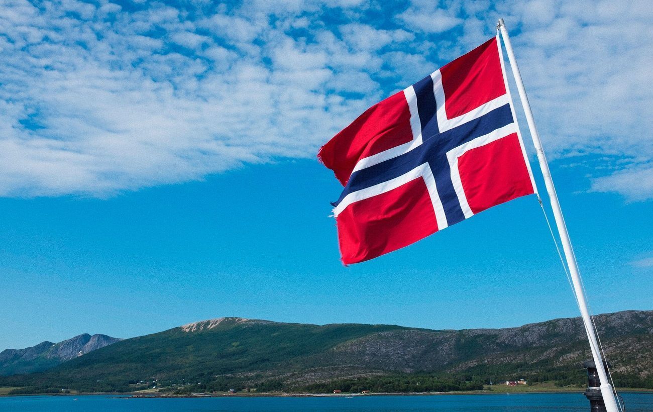 Норвегия выдворяет 15 российских дипломатов