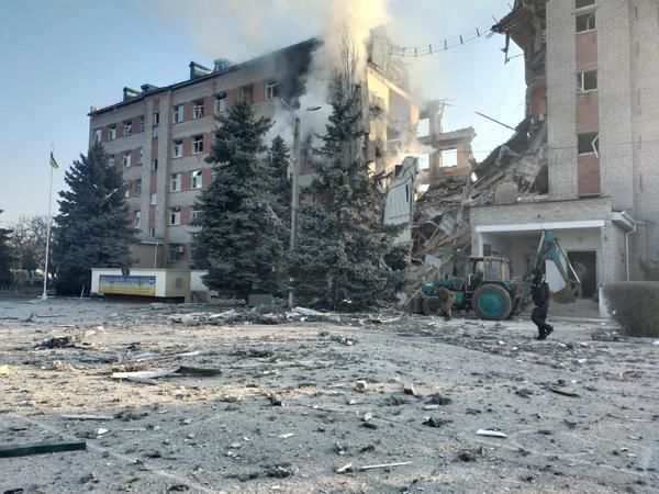Армия России нанесла ракетный удар по Николаеву – кадры разрушенных зданий и пожаров