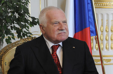 Экс-президент Чехии: Украина была искусственно создана и глубоко разделена