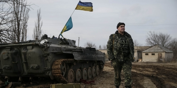 В Широкино во время обстрела позиций сил АТО на боевиков рухнул дом