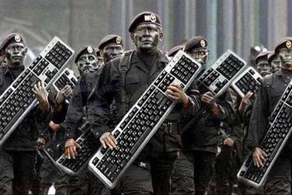 Российская "фабрика троллей" поступила на баланс Вооруженных сил РФ: создано целое подразделение пропагандистов