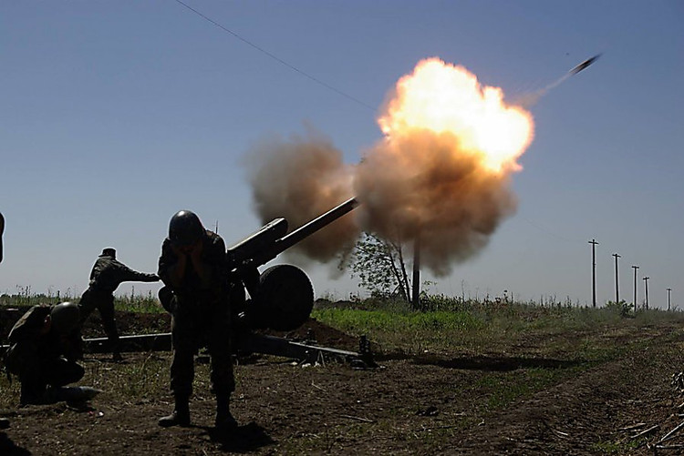 Боевики 30 раз обстреляли силы АТО - под ударом Авдеевка и поселки под Мариуполем