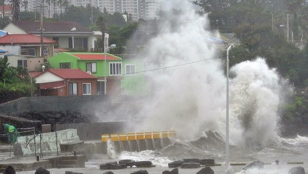 Очередной тайфун в Китае унес жизни 13 человек, 2,5 млн людей пострадали