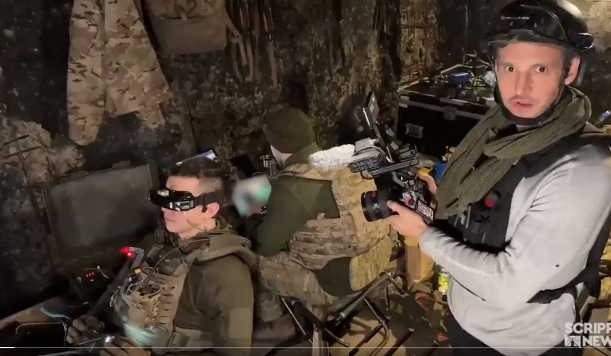 "Просто ас!" - 21-летний пилот FPV из ВСУ поразил журналистов США на фронте 