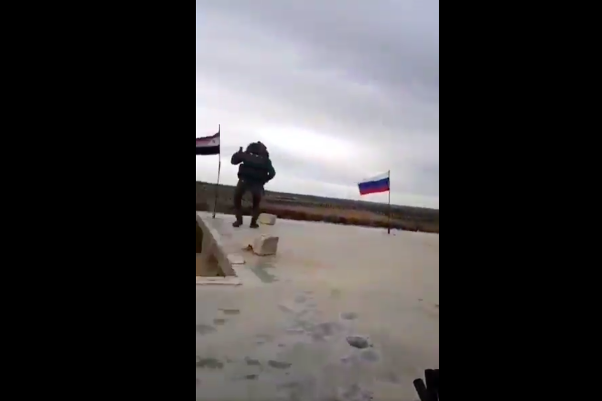 ​После "ссоры" Эрдогана и Путина протурецкие силы атаковали и захватили российскую базу в Сирии
