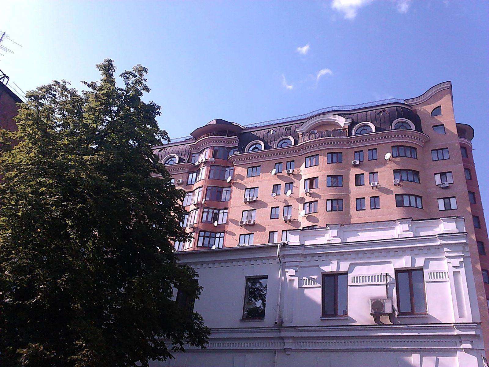 СМИ: Министр спорта Украины Дмитрий Булатов приобрел элитную недвижимость в центре Киева за несколько миллионов долларов