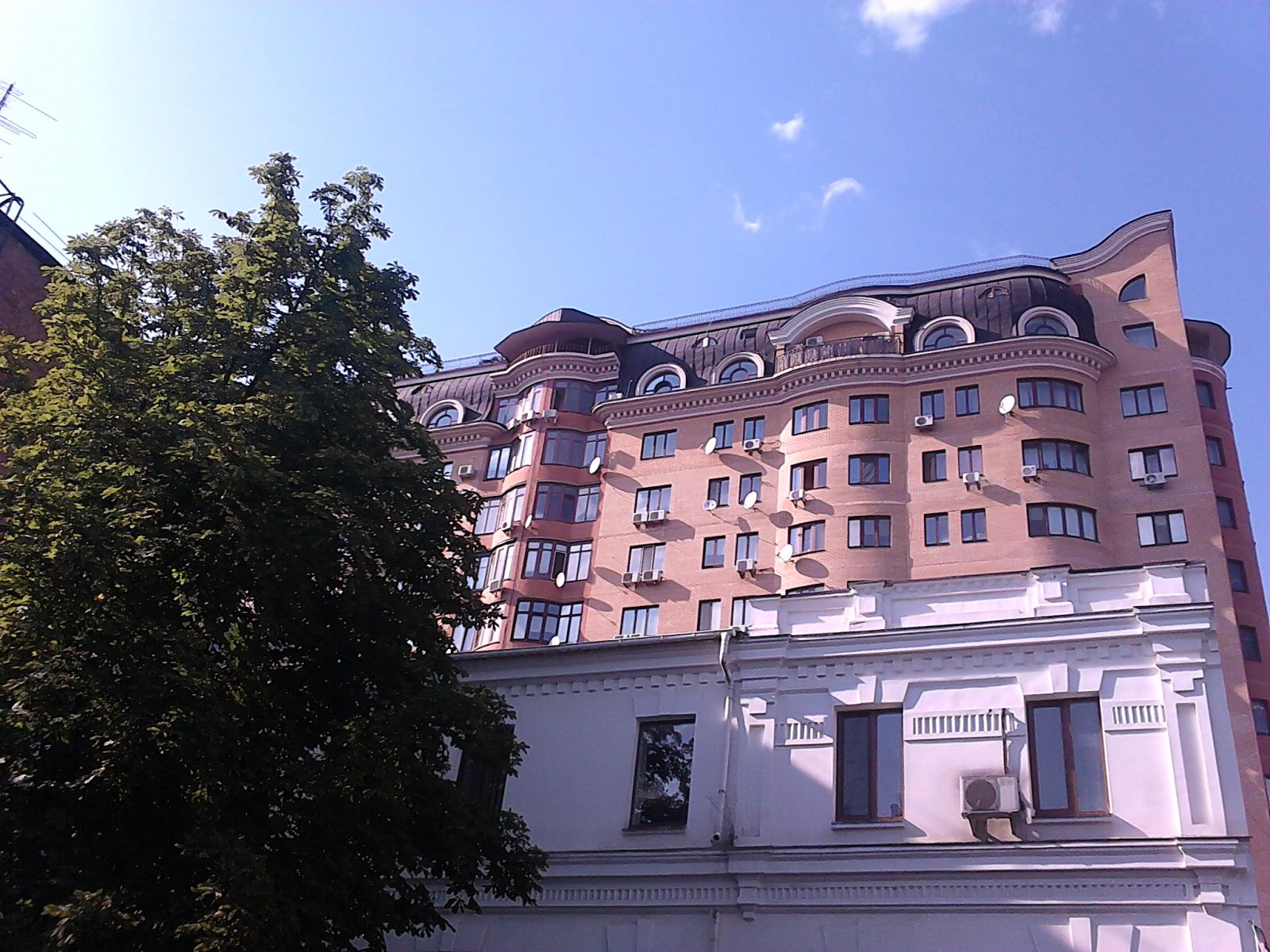 СМИ: Министр спорта Украины Дмитрий Булатов приобрел элитную недвижимость в центре Киева за несколько миллионов долларов