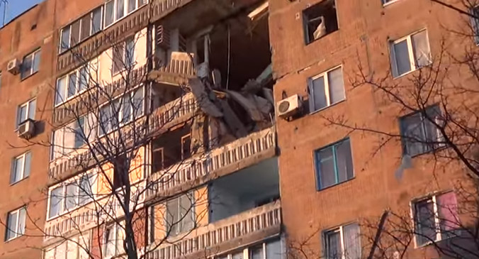 ​Новые разрушения в Донецке: под обстрелом Петровский район