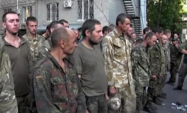 СМИ: украинская сторона вместо ополченцев передает ДНР колхозников