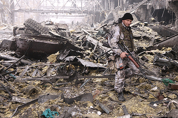 В Донецке вновь слышны взрывы и залпы из тяжелых орудий