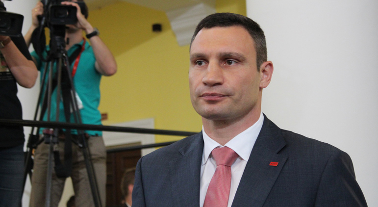 ​Активисты сорвали заседание Кличко в Киевсовете
